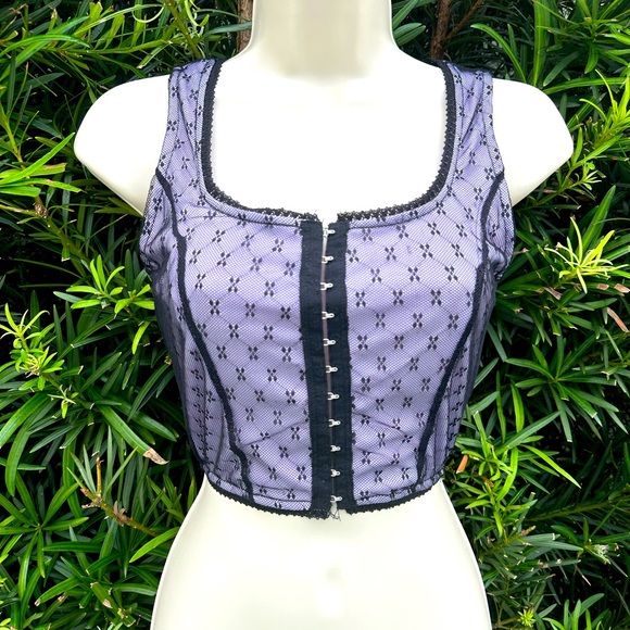EUC, like new, lavender w/ black mesh layover crop tank, eyelet front closure - Picture 1 of 4